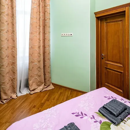 Апартаменты 13 Franka 2 *